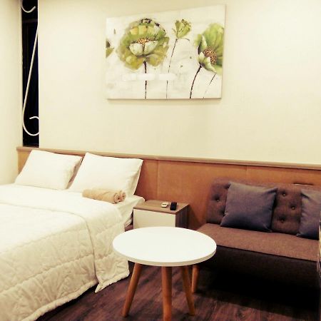 Smiley Apartment 11 Ho Chi Minh City Exterior photo