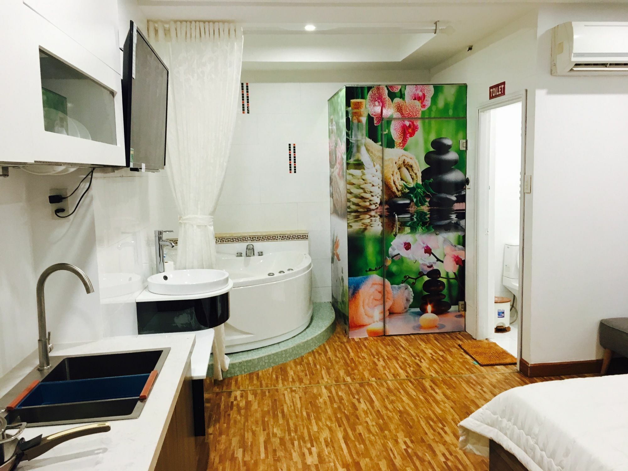 Smiley Apartment 11 Ho Chi Minh City Exterior photo